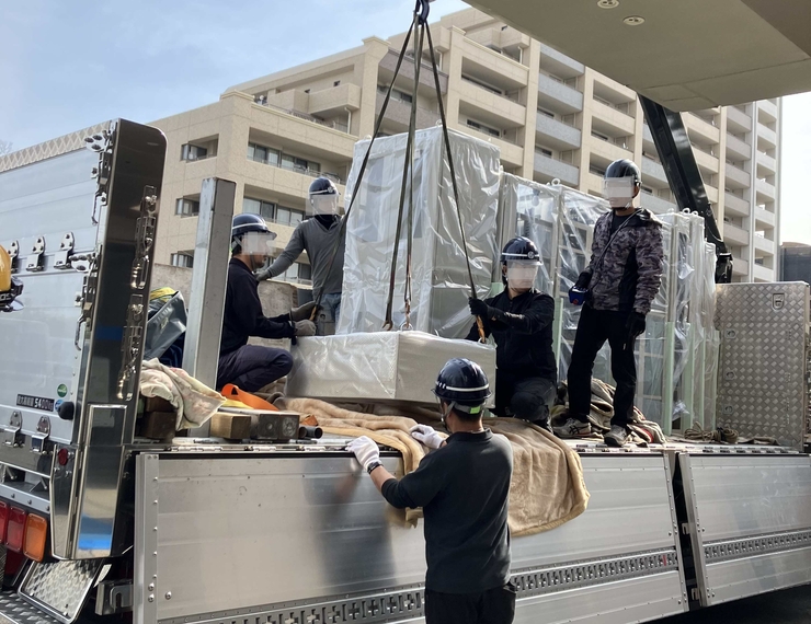 �H���̗l�q