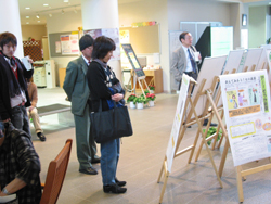 パネル展
