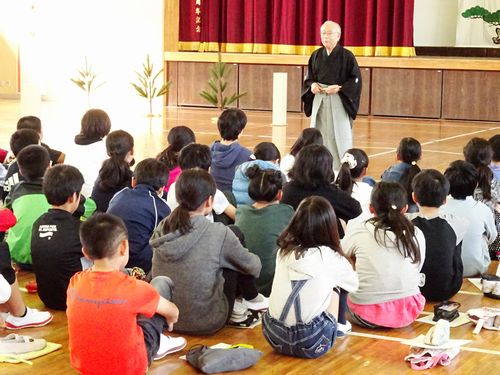講師のあいさつから授業はスタート