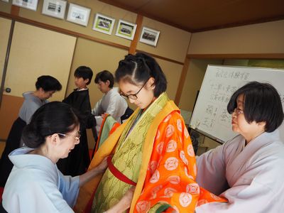十二単、束帯の着装