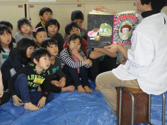 読み聞かせを堪能