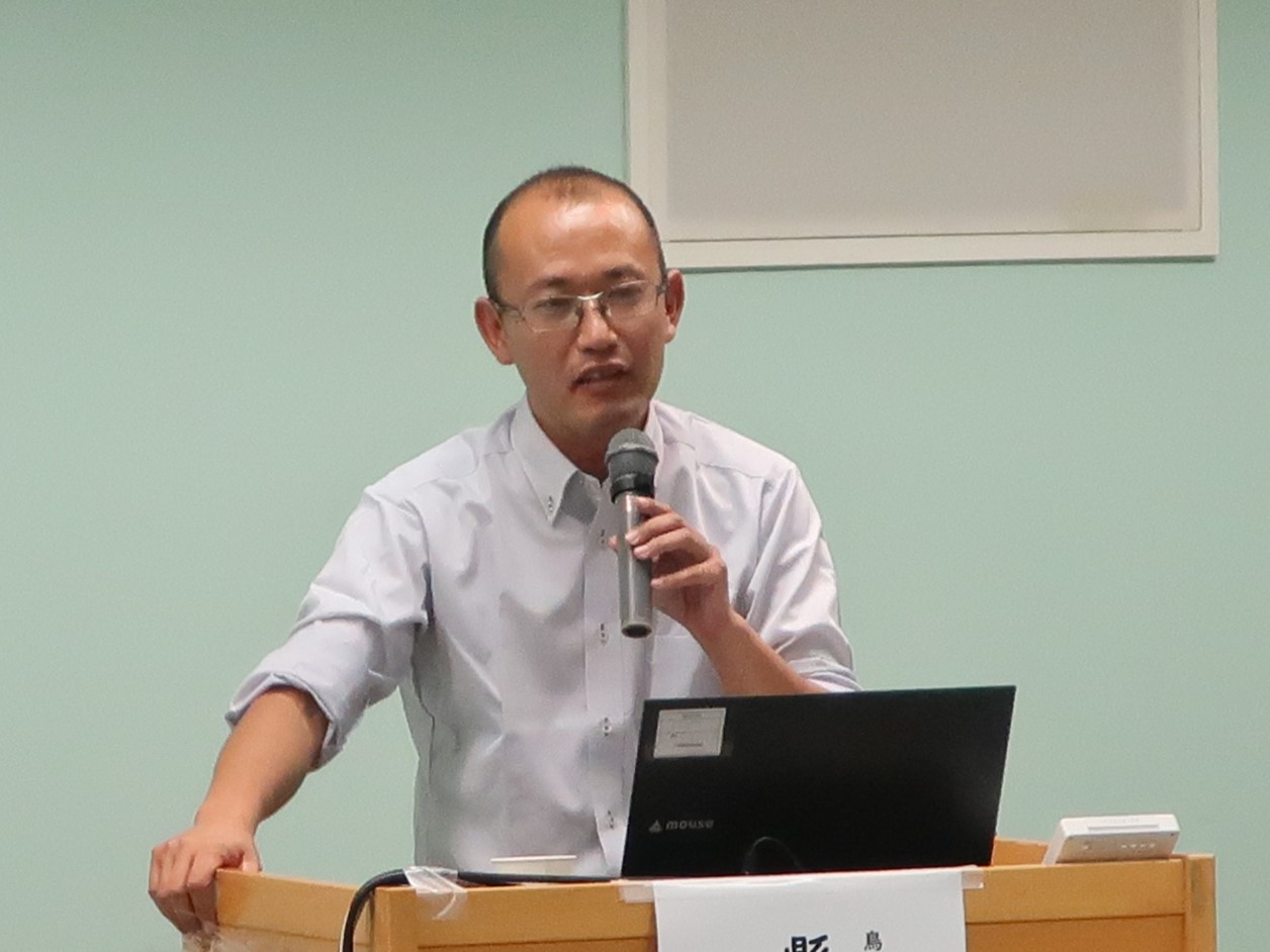 講師