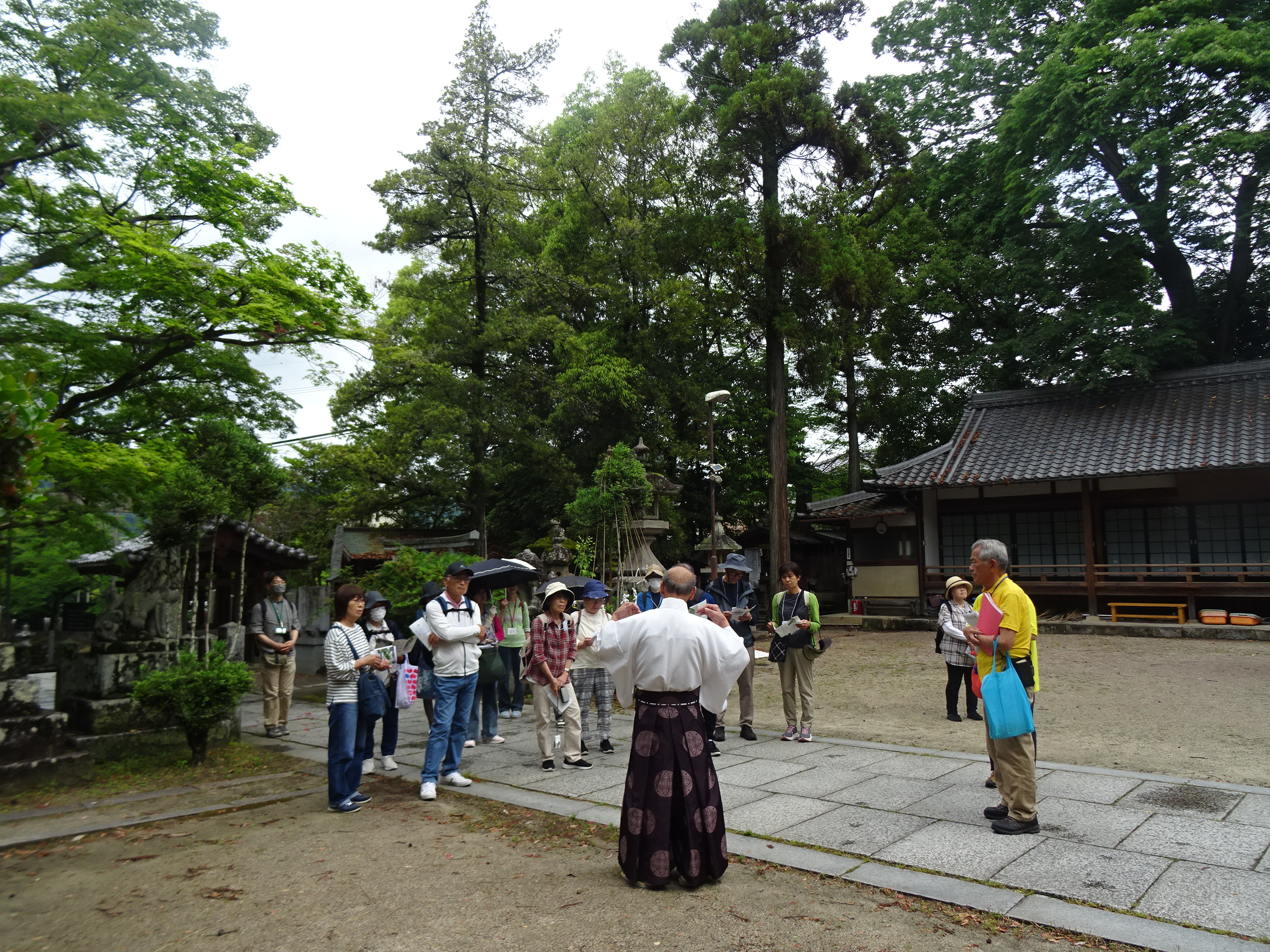 宇流冨志禰神社での様子