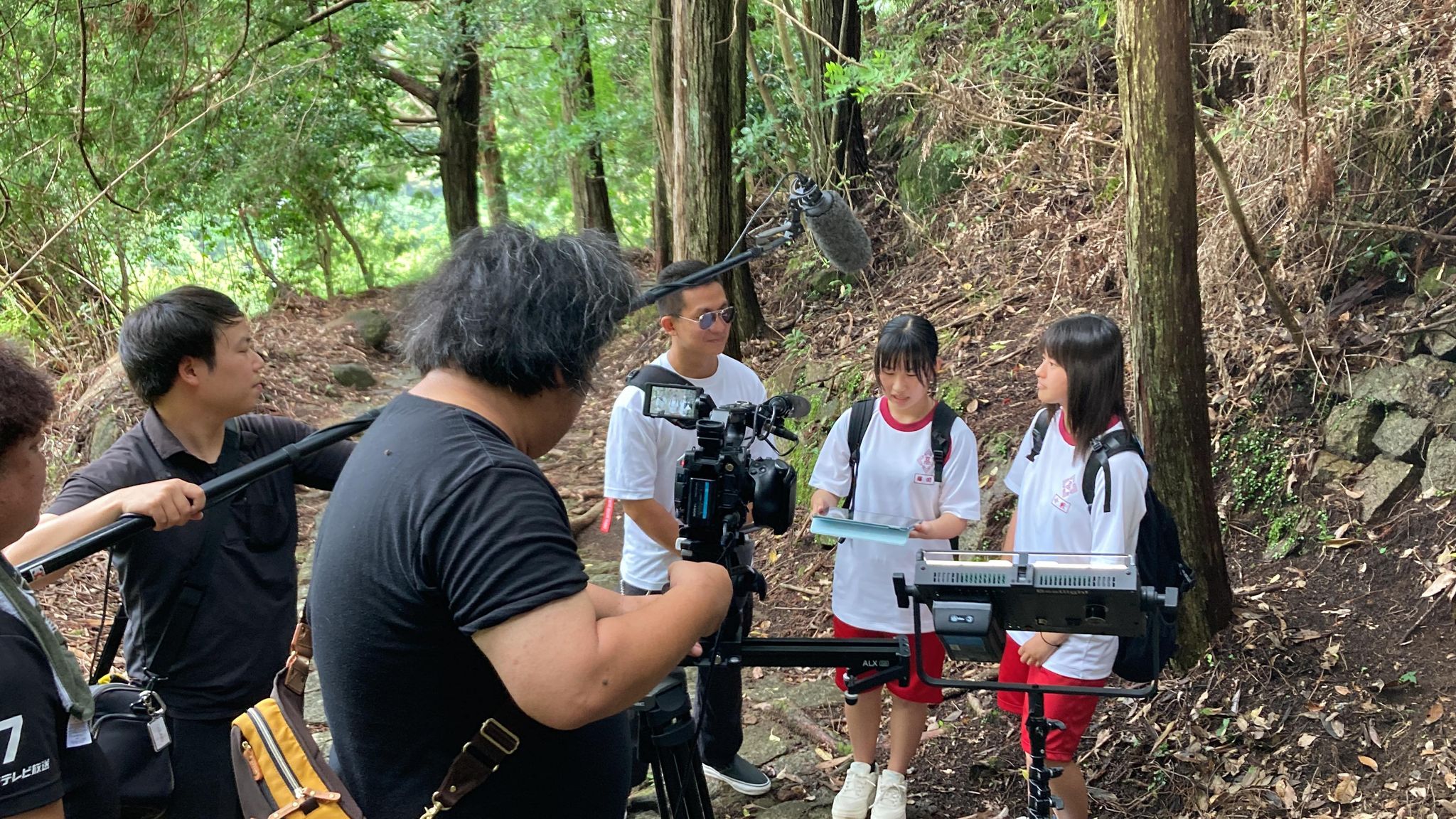 �F��Ó��ł̎B�e�̈ꖋ�BALT�̐搶�ƒn���̍��Z�����B�e��